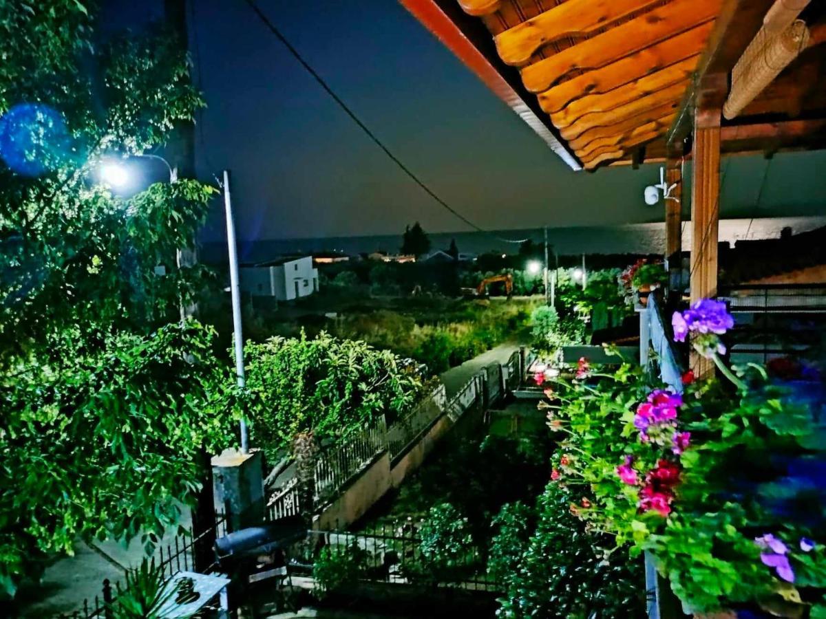 Adam'S Holiday House 2019 Karianí Εξωτερικό φωτογραφία
